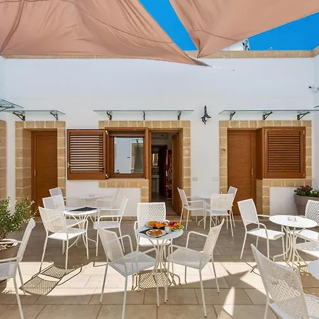 Lido Marini Rooms Affittacamere B&B Отель типа 