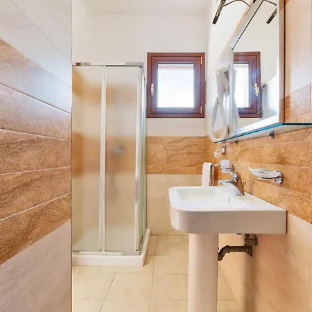 Lido Marini Rooms Affittacamere B&B Bed & Breakfast