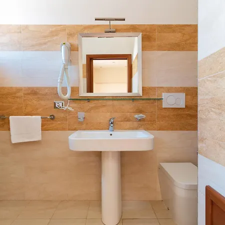 Lido Marini Rooms Affittacamere B&B 3* Лидо-Марини
