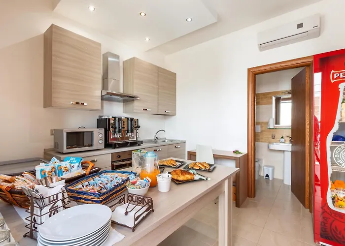 Lido Marini Rooms Affittacamere B&B Bed and breakfast 3*